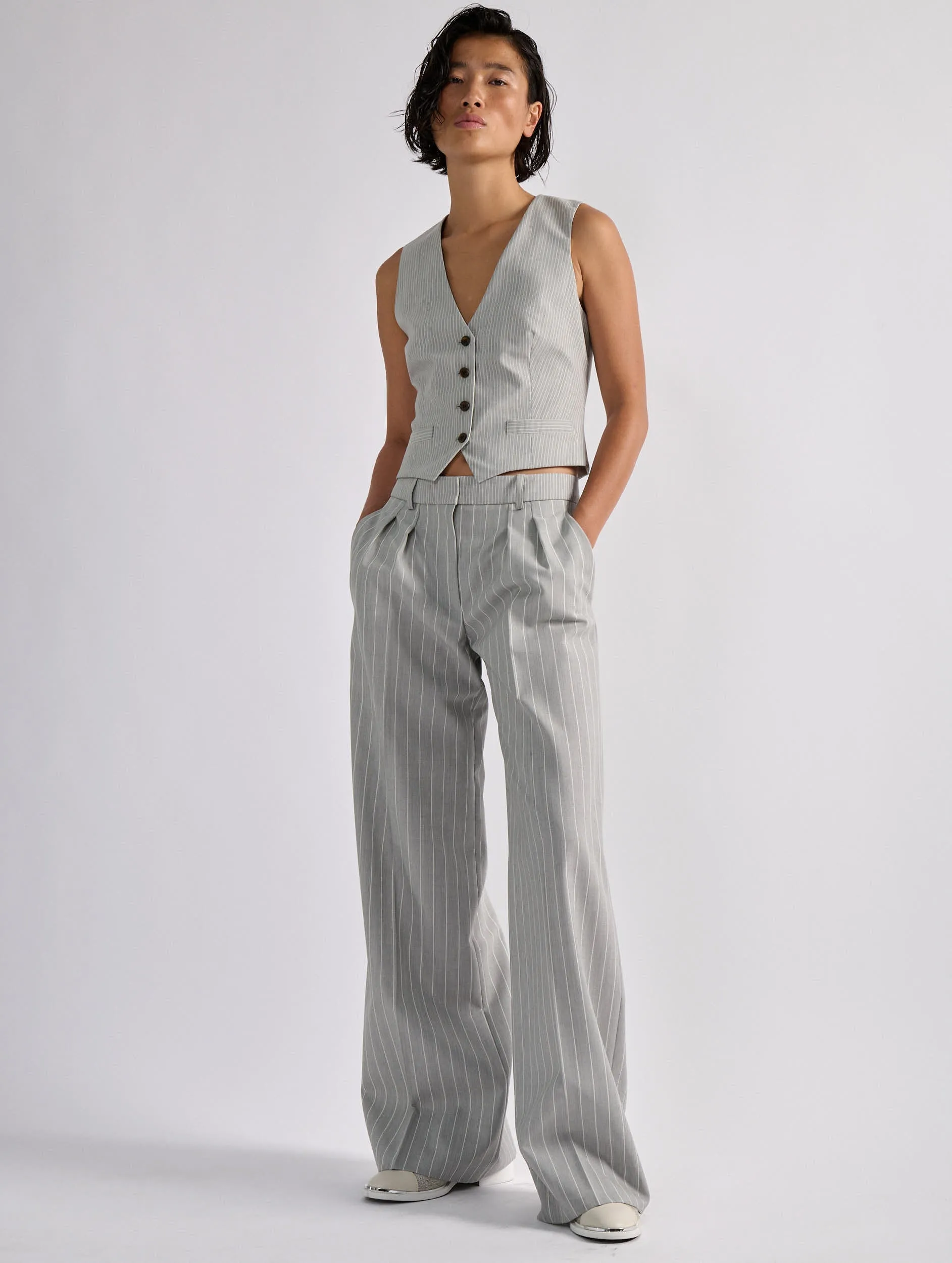 Gilet de costume à fines rayures tennis gris